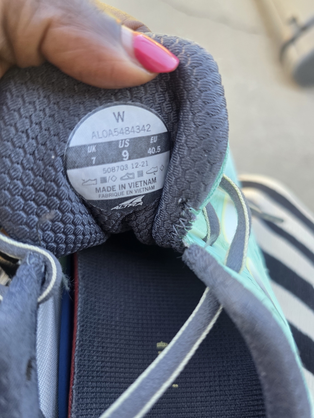 Altra Women's Aqua/Turquoise Sneaker Women Size 9 - Picture 11 of 14